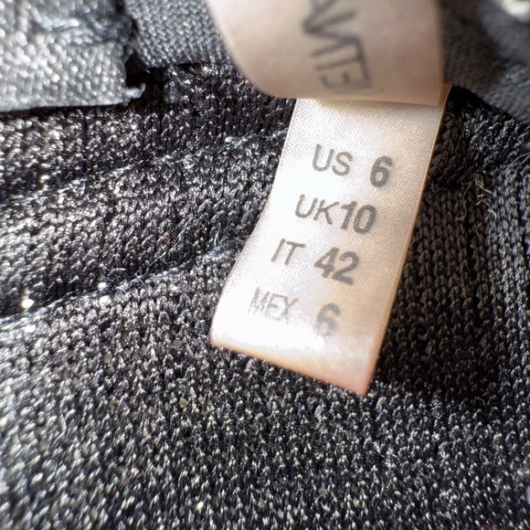 T Tahari Women’s Dress Size 6 Gray Sheath Short Sleeve V Neck Snake Print - Picture 12 of 12